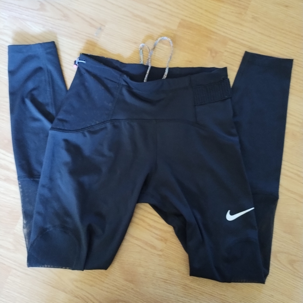 DD2287-010 New with tag Women Nike Speed Icon 7/8 Running Tight Pant